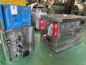 High-Precision Hot Runner Mold Manufacturing: Engineering Solutions & Services